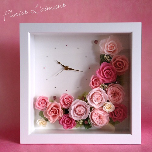 結婚記念日20年目プレゼントに大輪のバラが咲き誇る、上質花時計|スワロクロックLサイズ(ピンク)